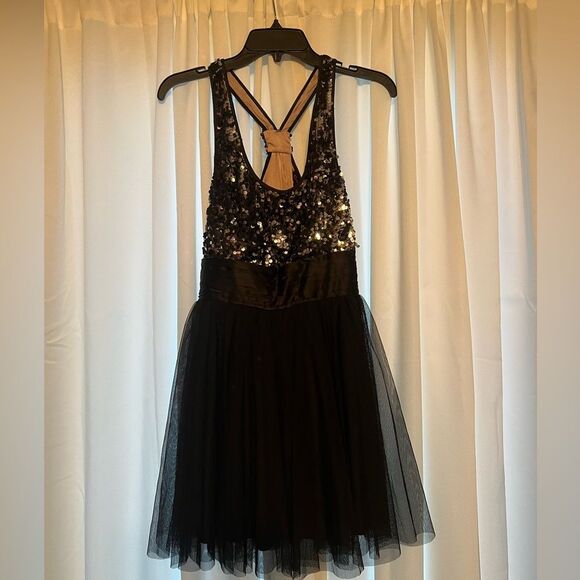 Forever 21 Sequin and Tuille Formal Dress - Picture 1 of 4